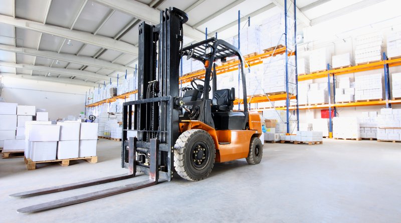 Electric Forklifts vs. Propane Forklifts: Which Is the Better Buy for Your Operation? — RB Auction