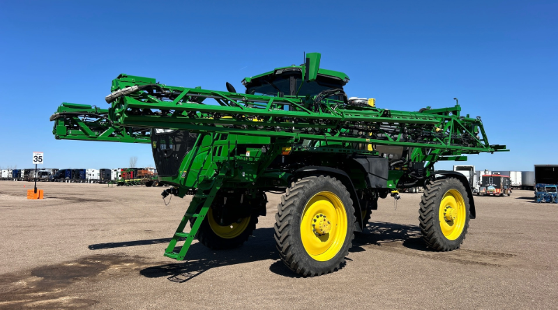2023 John Deere 410R 120 ft 4x4 High Clearance Self-Propelled Sprayer sold at Ritchie Bros. auction