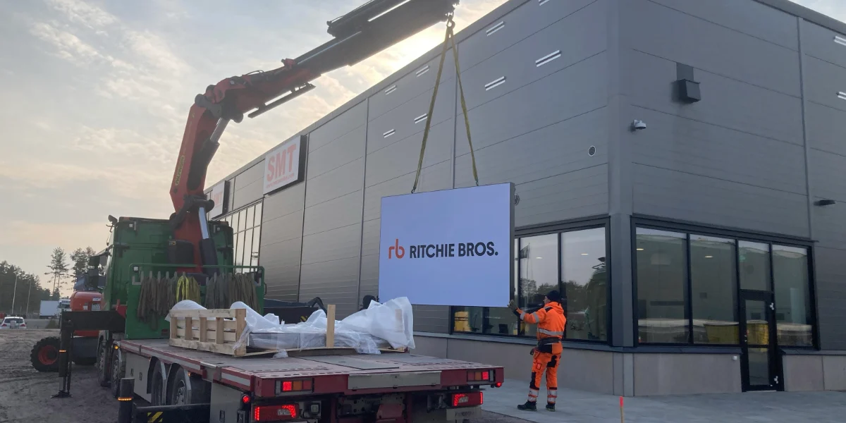 The signage is being installed at a new local storage yard in Sweden.